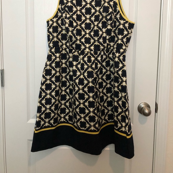 Crown & Ivy Bee Sleeveless Dress - Picture 6 of 6